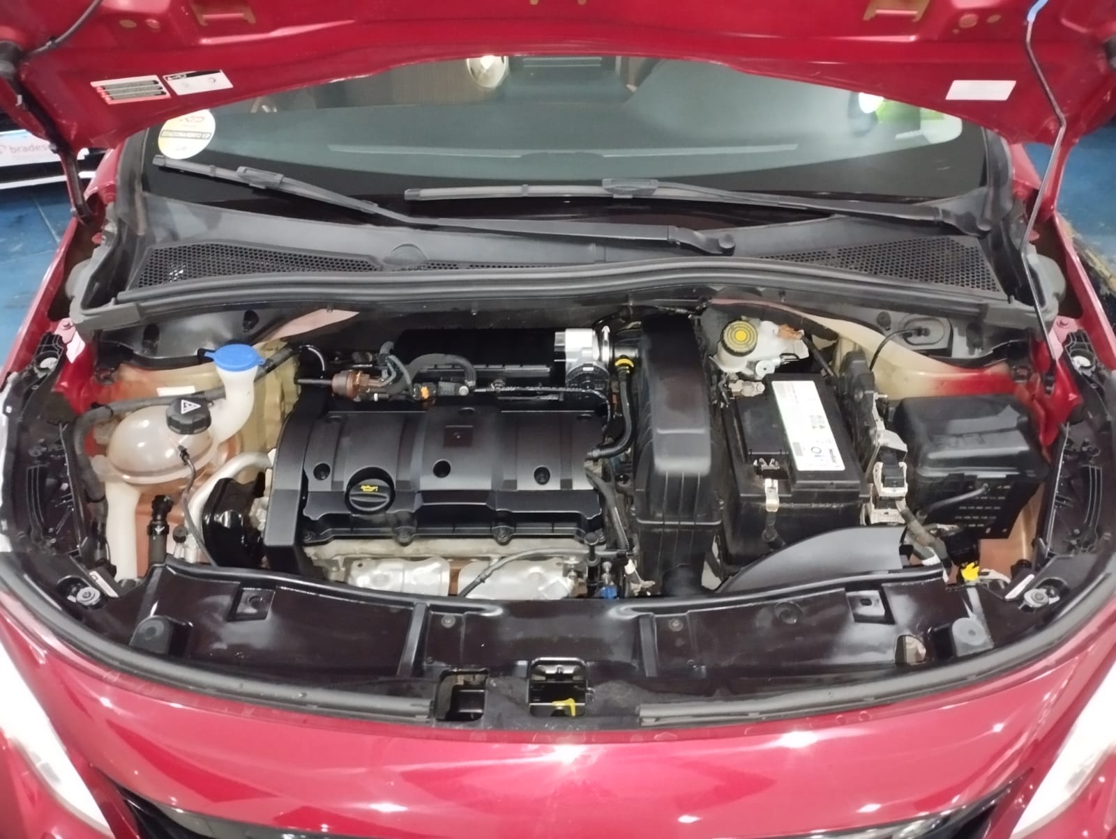 Peugeot 2008 Allure 1.6 Flex 16V 5p Aut.